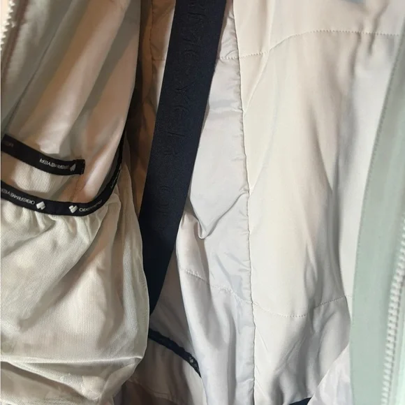 Obermeyer First Chair Jacket — NWT — Women’s Ski Snow Coat Size 6 MSRP $369 - Picture 9 of 11